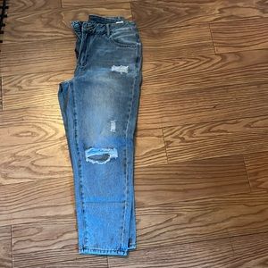 Women’s jeans never worn